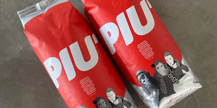 Cos'è questo bottone di plastica sulla mia confezione di caffè?